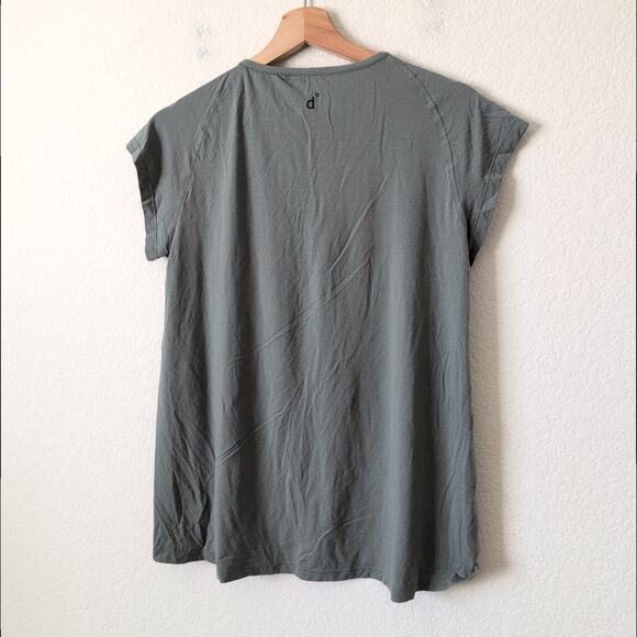 Dagsmejan Nattcool V-Neck Top Size Small Swedish Sleep Tee Soft Cooling Green - Picture 8 of 10